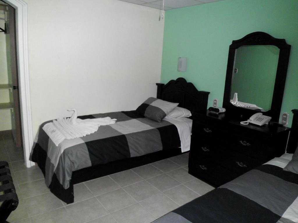 Hotel Eskalima Alajuela Habitación foto